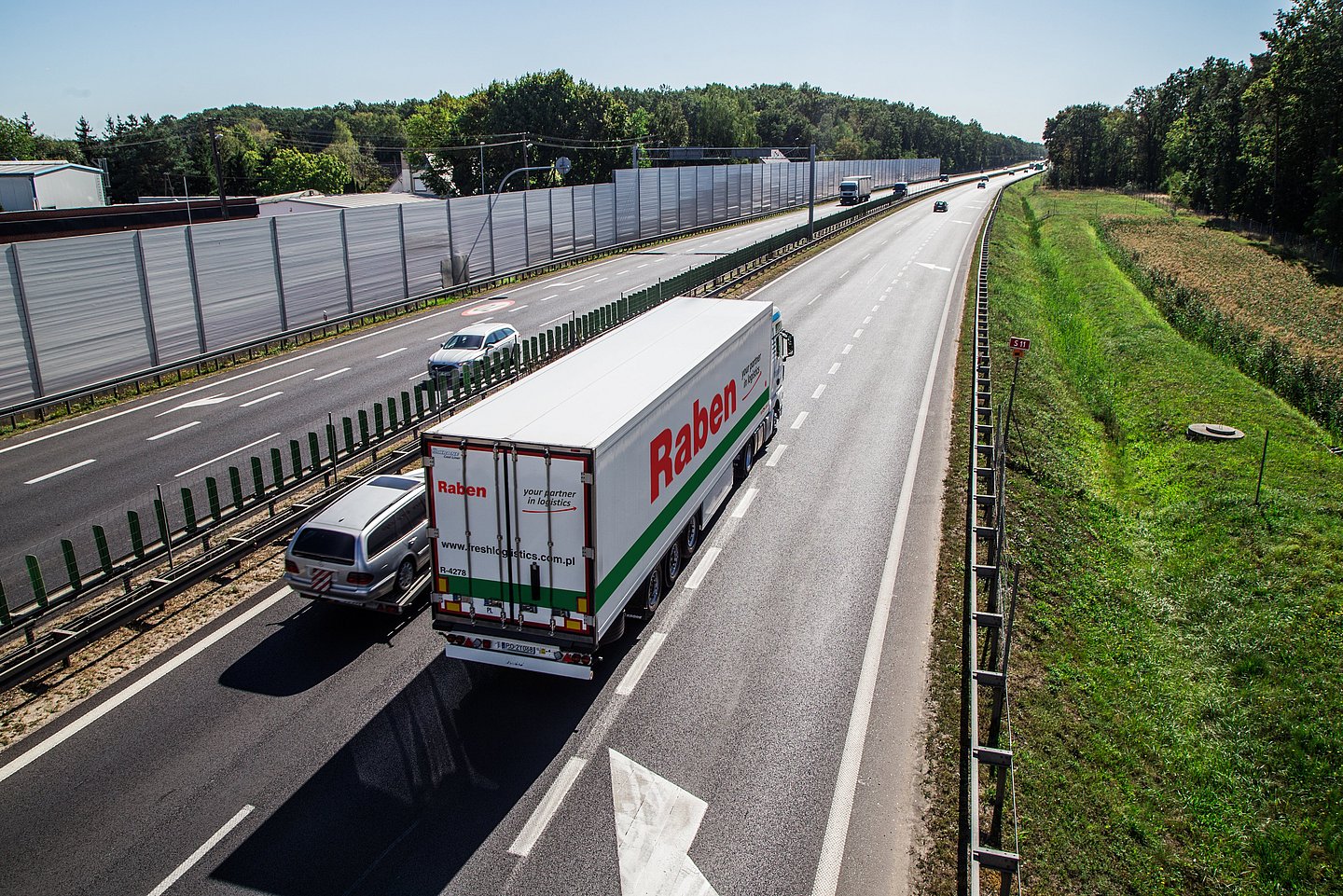 csm_Raben_Fresh_long_Truck_New_CI_CORPO_672a513e20.jpg